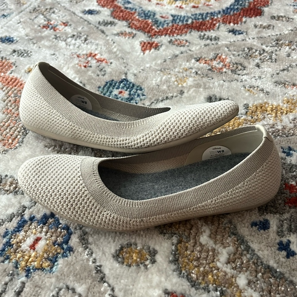 Women’s Allbirds Tree Breezers Cream- Size 8